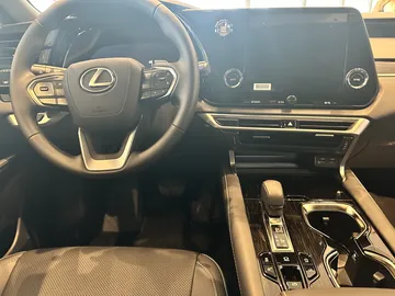Купить Lexus RX, V Черный 300 2.0 AT (248 л.с.) 4WD от 7800000 ₽. в Оренбурге