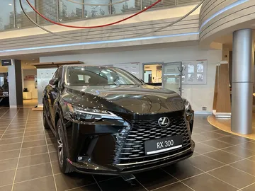 Купить Lexus RX, V Черный 300 2.0 AT (248 л.с.) 4WD от 7800000 ₽. в Оренбурге