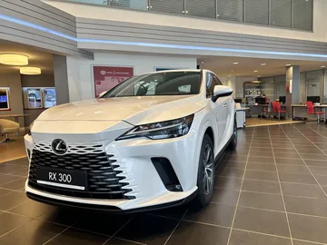 Купить Lexus RX, V Белый 300 2.0 AT (248 л.с.) 4WD от 8100000 ₽. в Оренбурге