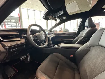 Купить Toyota Camry, IX (XV80) China Market Белый 2.0hyb CVT (197 л.с.) от 4350000 ₽. в Оренбурге