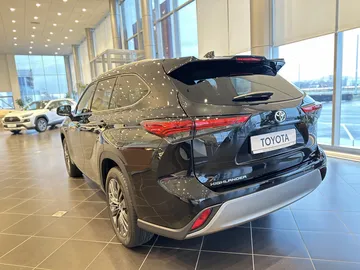 Купить Toyota Highlander, IV (XU70) Черный 2.0 AT (248 л.с.) 4WD от 5900000 ₽. в Оренбурге