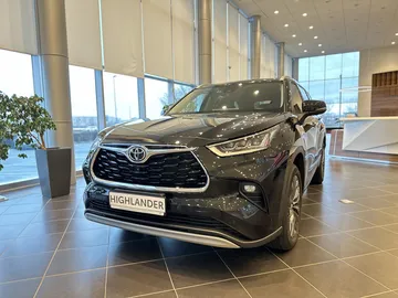 Купить Toyota Highlander, IV (XU70) Черный 2.0 AT (248 л.с.) 4WD от 5900000 ₽. в Оренбурге